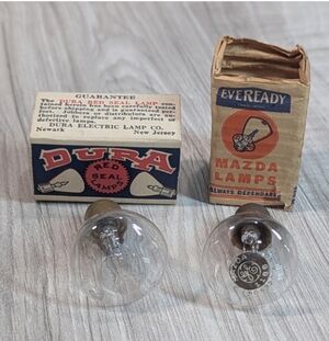 VINTAGE AUTOMOBILE LAMP BULBS DURA RED SEAL/EVEREADY MAZDA